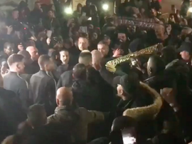 Ultras and players, side by side. Twitter/YahooSportFrance