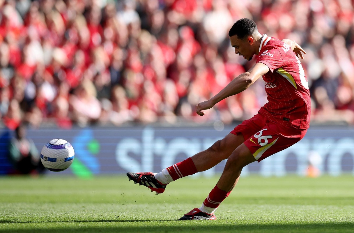 Slot demande un bel au revoir pour Alexander-Arnold lors du dernier match de Liverpool