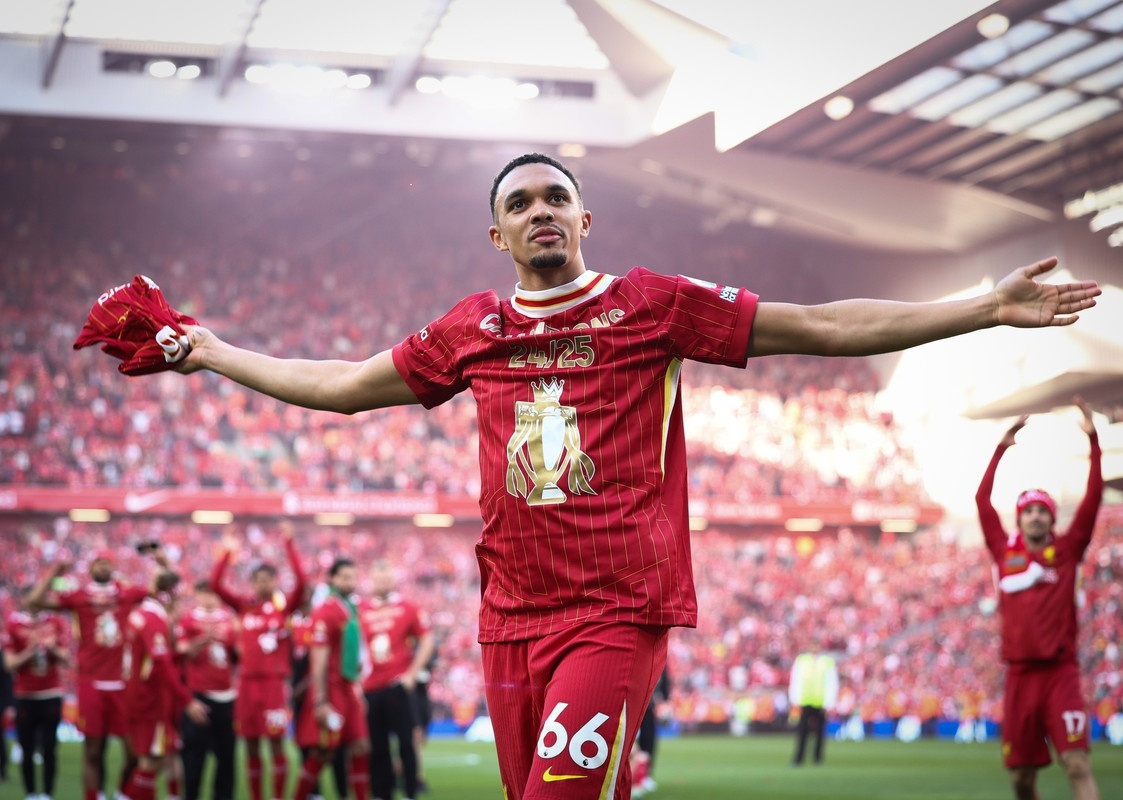 OFICIAL: Alexander-Arnold se marcha del Liverpool, ¿camino del Madrid?