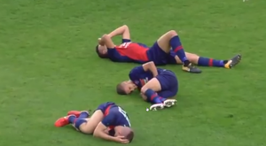 ¡De locos! Tres jugadores del mismo equipo se lesionan a la vez