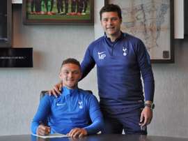 Trippier renovou com os 'spurs'. Twitter/TottenhamHotspur