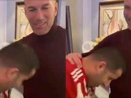 O sheik do Almería recriou a cabeçada de Zidane. Twitter/Turki_alalshikh