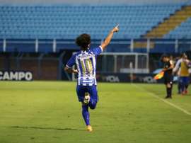 Valdívia, do Avaí, foi substituído por testar positivo para Covid-19. Twitter/AvaiFC
