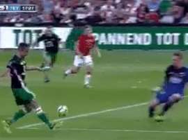 Robin Van Persie ne meurt jamais. Capture
