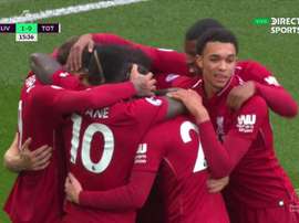 Firmino parachève le beau travail de Robertson. Capture/MovistarLigadeCampeones