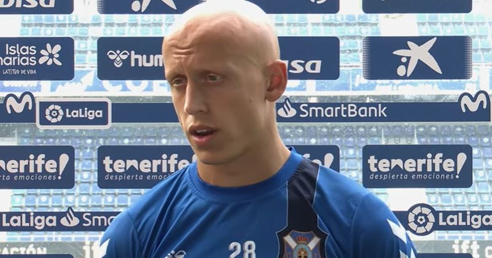 Víctor Mollejo fue titular por primera vez con el Tenerife ante el Valladolid. Captura/CDTOficial