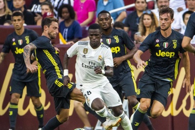 Vinicius Junior surpreendeu na pré-temporada, mas ainda não jogou oficialmente. EFE