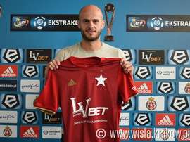 Basha ya se encuentra en Polonia para vestir los colores del Wisla Cracovia. WislaCracovia