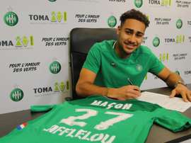 Yvann Maçon quitte l'USL Dunkerque et signe à l'AS Saint-Etienne. Twitter/@ASSE