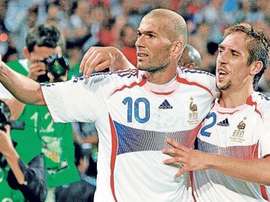 Frank Ribéry falou sobre seu aprendizado com Zinedine Zidane. AFP