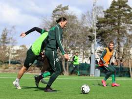 Ibrahimovic marque avec Hammarby en amical. Twitter/Hammarbyfotboll