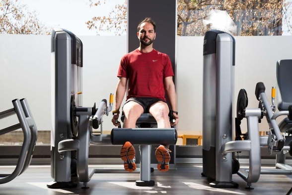 ¿Cuáles son los ejercicios que debes hacer en el gimnasio para mejorar tu rendimiento en el fútbol?