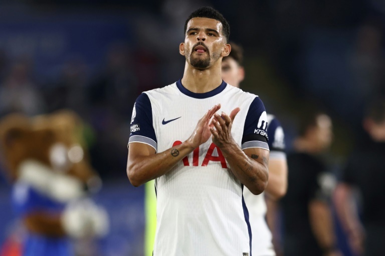 Postecoglou defends Solanke after slow start to Spurs career