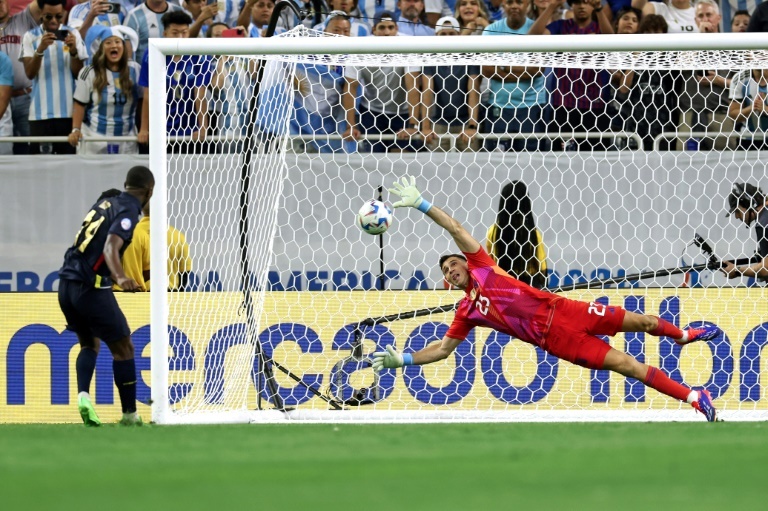 Villa's Martinez the shoot-out 'animal' roars again for Argentina