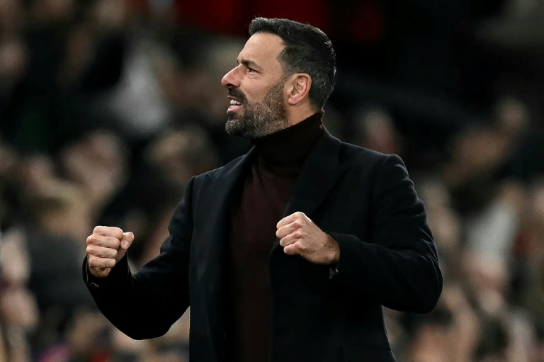 Van Nistelrooy relieved as Leicester end goal drought against sorry Saints