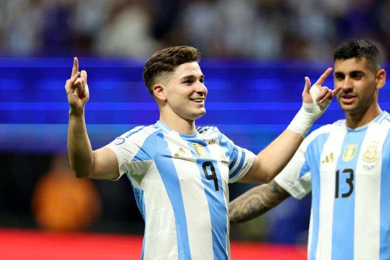 Argentina begin Copa America title defence with 2-0 win over Canada