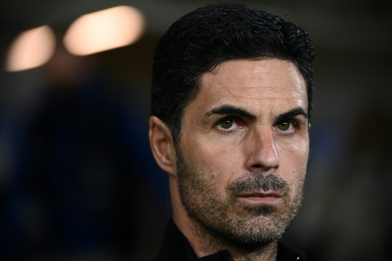 Arteta urges Arsenal to take next step in Man City showdown