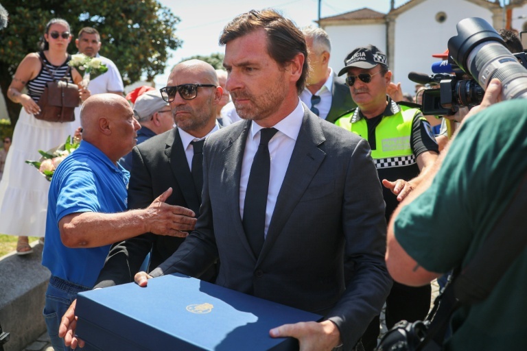 Dozens pay tribute to Liverpool star Diogo Jota in Portugal