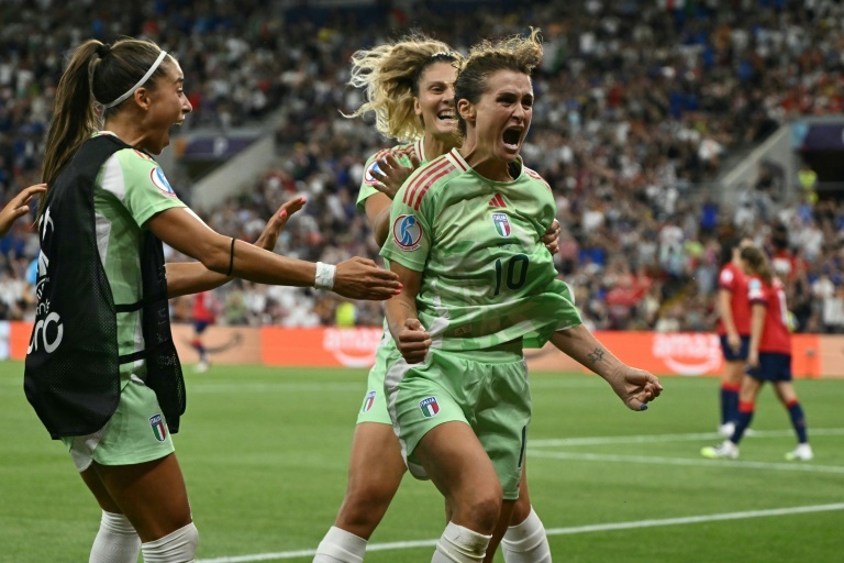 England face dark horses Italy with sights set on Women's Euro final