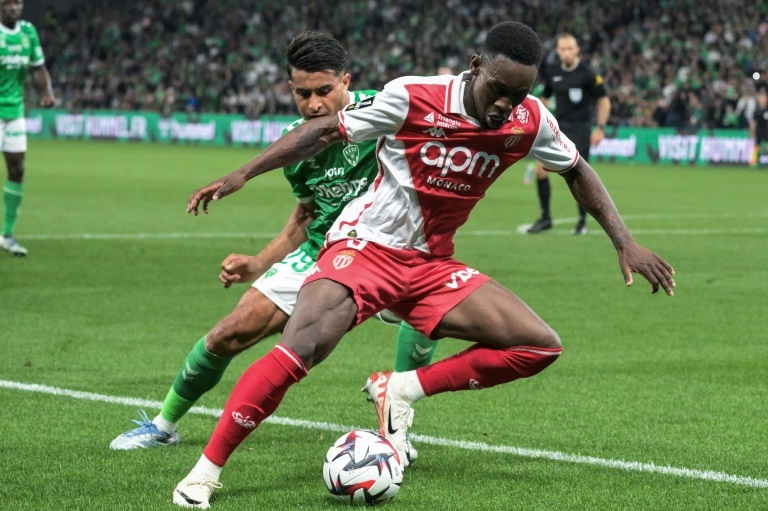 Second-string PSG beaten by Strasbourg before Arsenal return leg