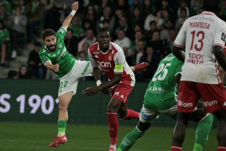 Monaco renoue avec la victoire à Saint-Etienne et remonte sur le podium