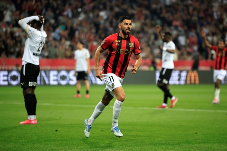 Nice arrache une victoire précieuse contre Reims