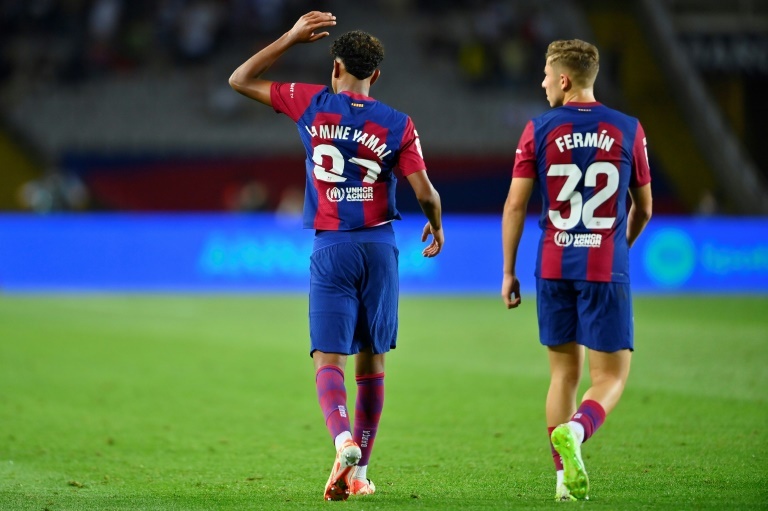 Le Barça arrache la victoire contre Séville sur un but contre son camp de Ramos