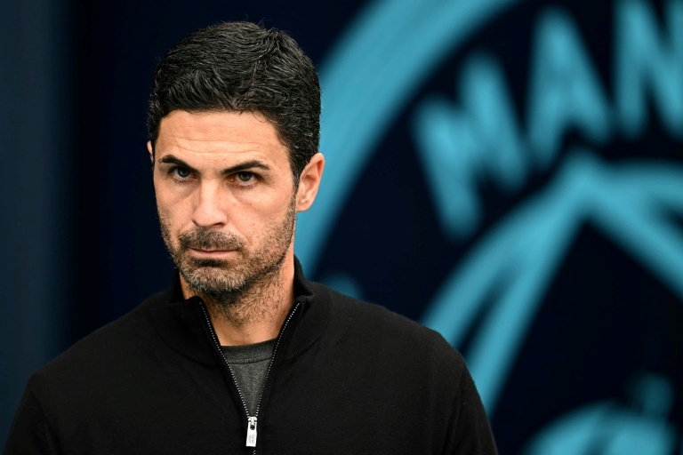 Arteta assume les critiques sur la tactique d'Arsenal à Manchester City