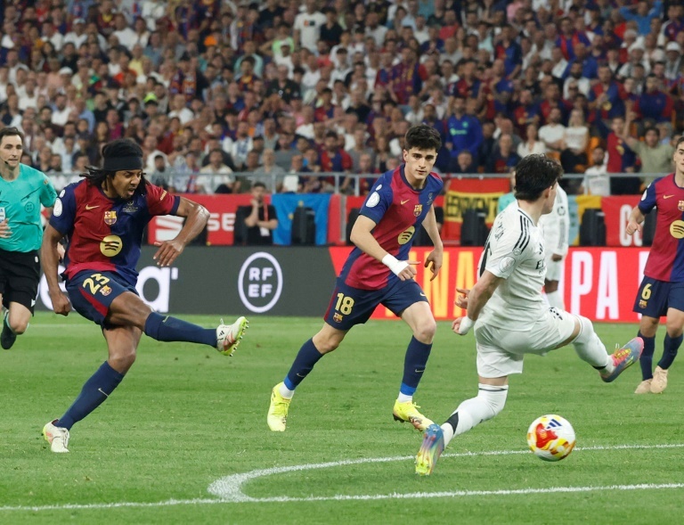 Koundé mate le Real en prolongation et offre une 32ème Coupe du roi au Barça