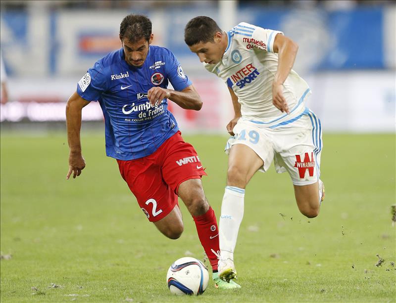 El Mónaco remonta en su estreno