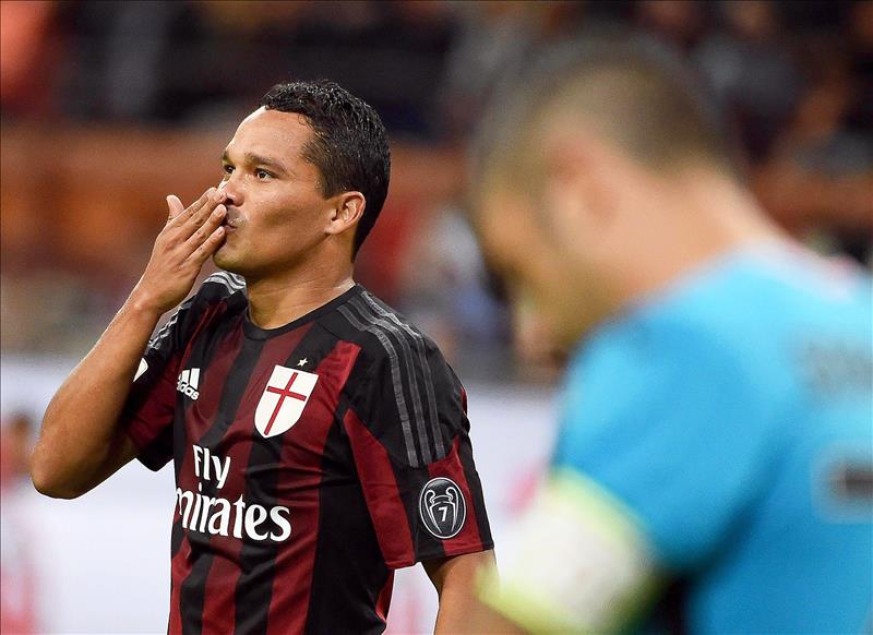 Un gran Bacca le da los tres puntos al Milan