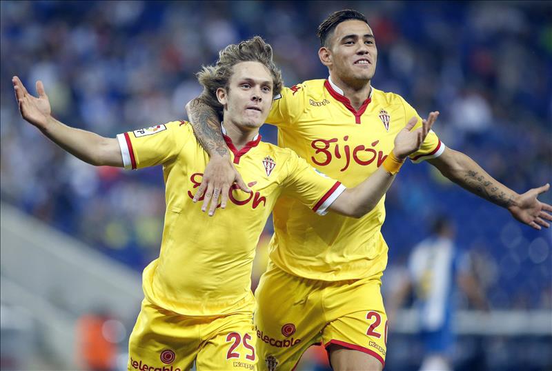 Álex Menéndez hunde al Espanyol en el último suspiro