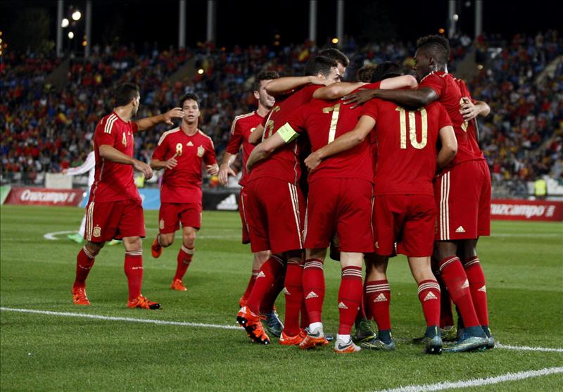 España vence y quita el liderato a una Croacia que no se rindió