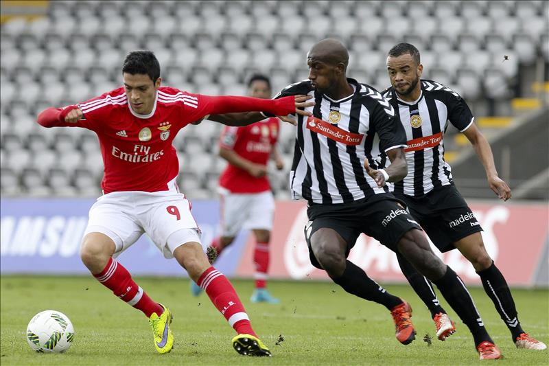 Impecable goleada del Benfica en el partido aplazado ayer ante Nacional