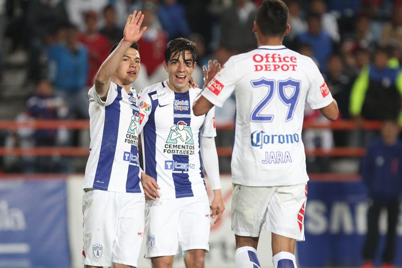 Pachuca goleó por 6-0 a Veracruz con un triplete de Hirving Lozano