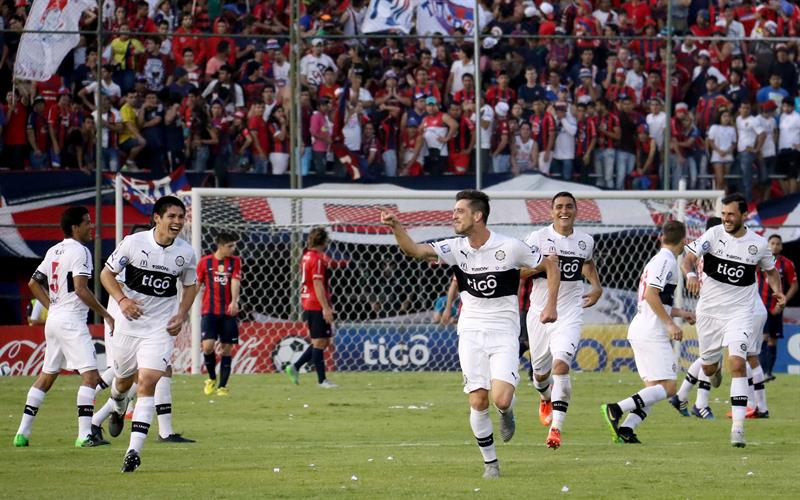El Olimpia sigue su racha y comanda el Clausura hondureño