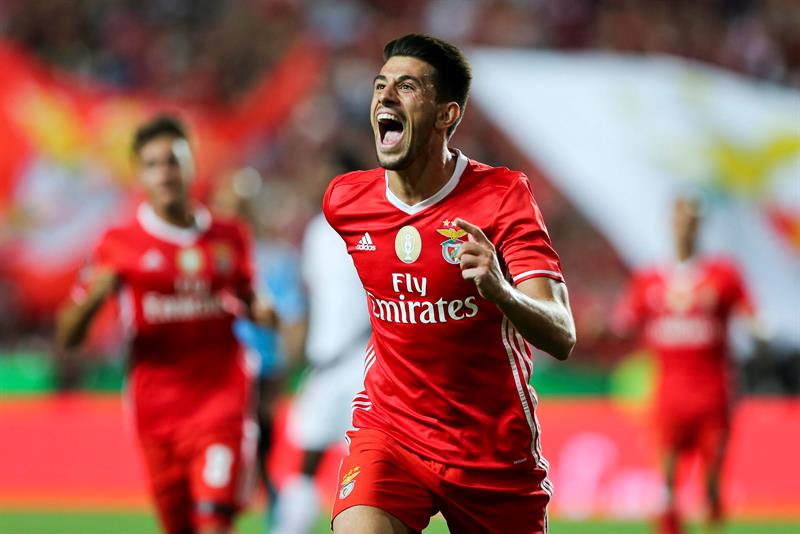El Benfica gana al Braga y se coloca líder en Portugal