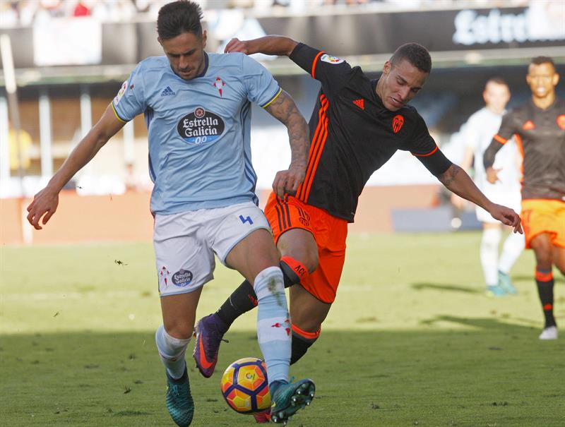 Costas asegura que Berizzo le felicitó por el partido ante el Valencia