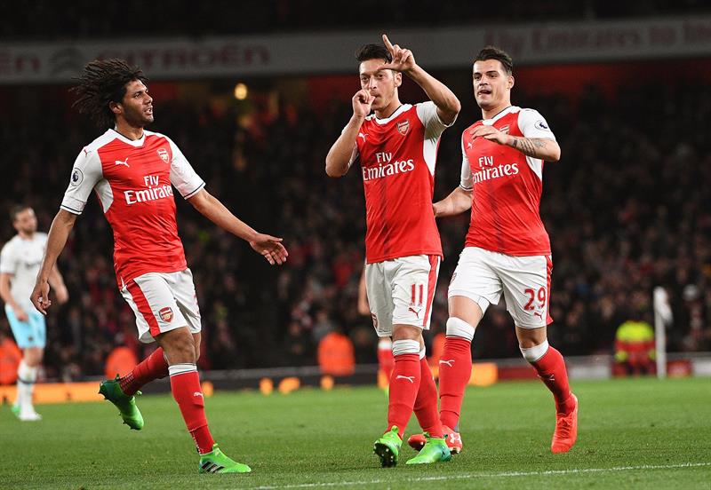 El Arsenal se rehabilita a costa del West Ham