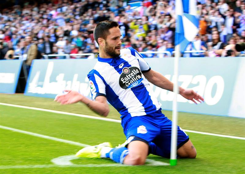 El Dépor celebra la reaparición de Andone con una goleada