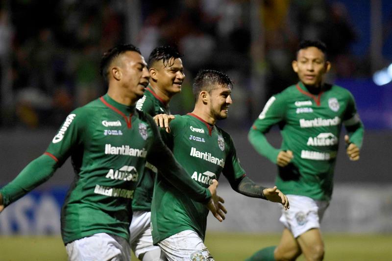 Marathón y Olimpia, líderes en Honduras