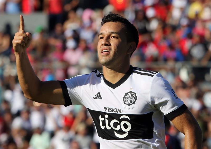 Olimpia se mantiene invicto y sigue en lo más alto