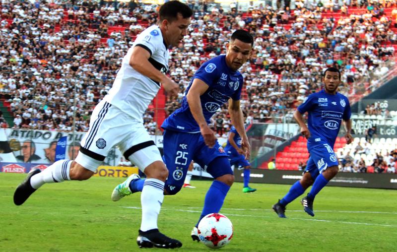 Olimpia sigue líder, pero todavía no es campeón