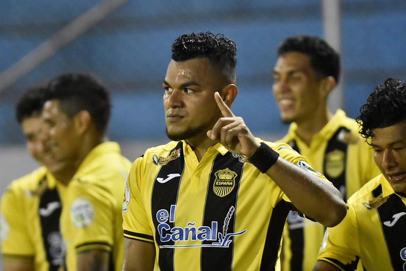 Real España y Universidad Pedagógica marcan el ritmo