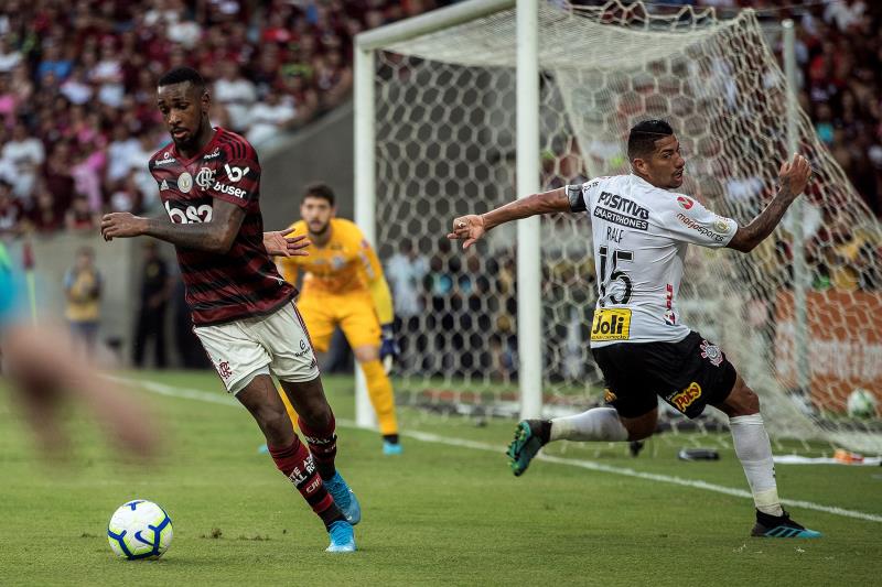 Bruno Henrique devora a Corinthians y se 'carga' a Carille