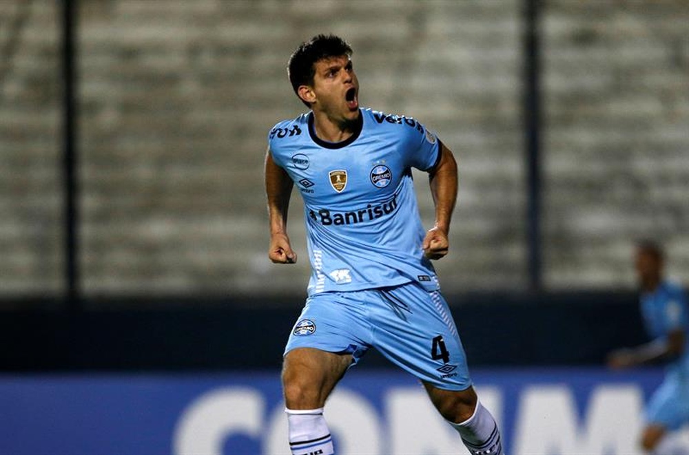Gremio y Liga de Quito se juegan pasar a los cuartos. EFE