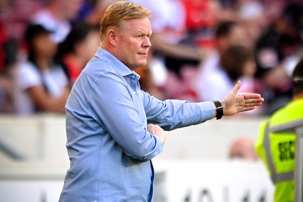 Koeman puso por las nubes a Depay. EFE