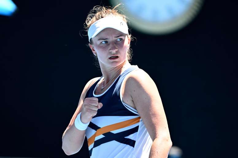 Barbora Krejcikova de República Checa, hoy en Melbourne, Australia. EFE/EPA/DAVE HUNT AUSTRALIA AND NEW ZEALAND OUT