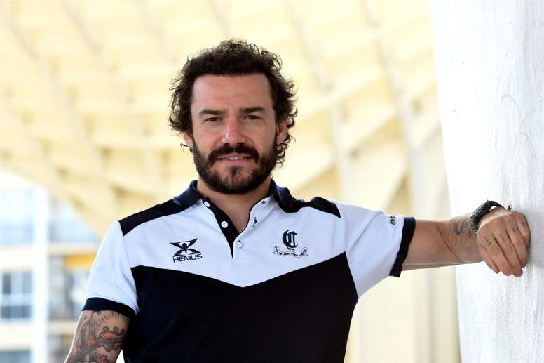 El medio melé francés Terry Bouhraoua disfruta, a sus 34 años, de una segunda carrera deportiva en Sevilla. EFE/Lucas Haurie