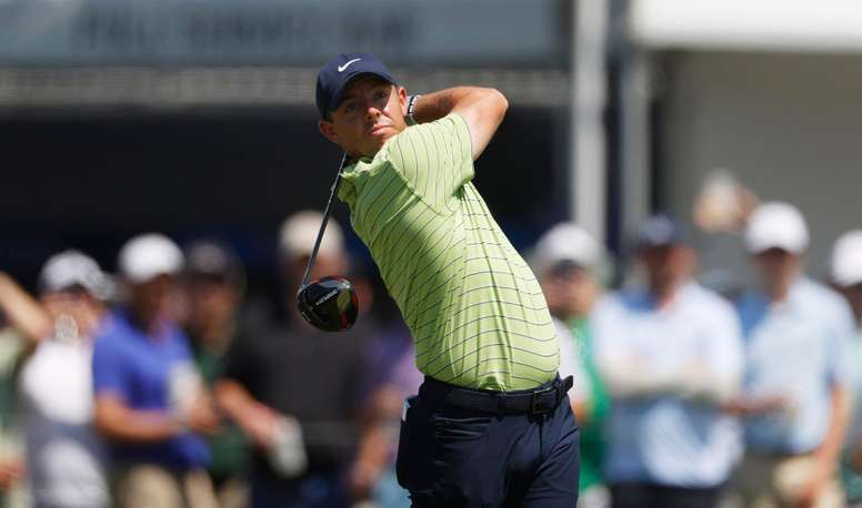 El norirlandés Rory McIlroy en acción en la primera ronda del Campeonato de la PGA en el Southern Hills Country Club en Tulsa, Oklahoma (EE.UU.), este 19 de mayo de 2022. EFE/EPA/Tannen Maury